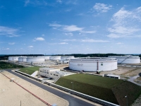 Storage oil tanks